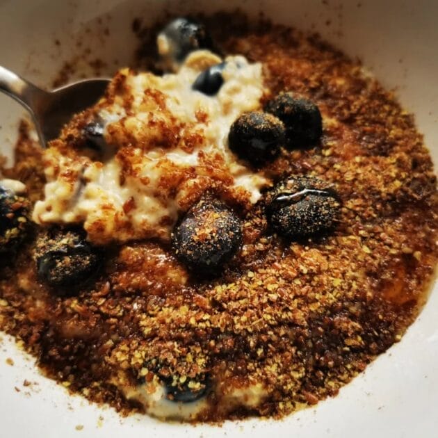 Porridge with Flaxseed and Blueberries