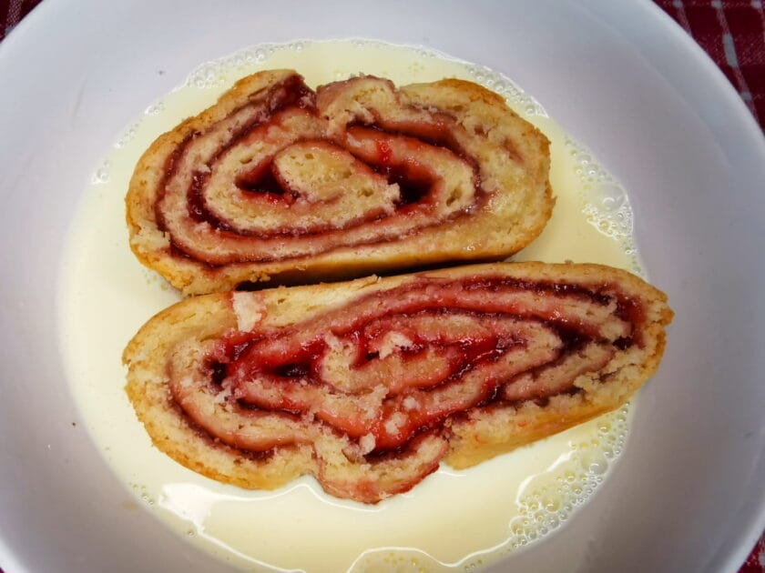 Jam Roly-poly with Homemade Jam